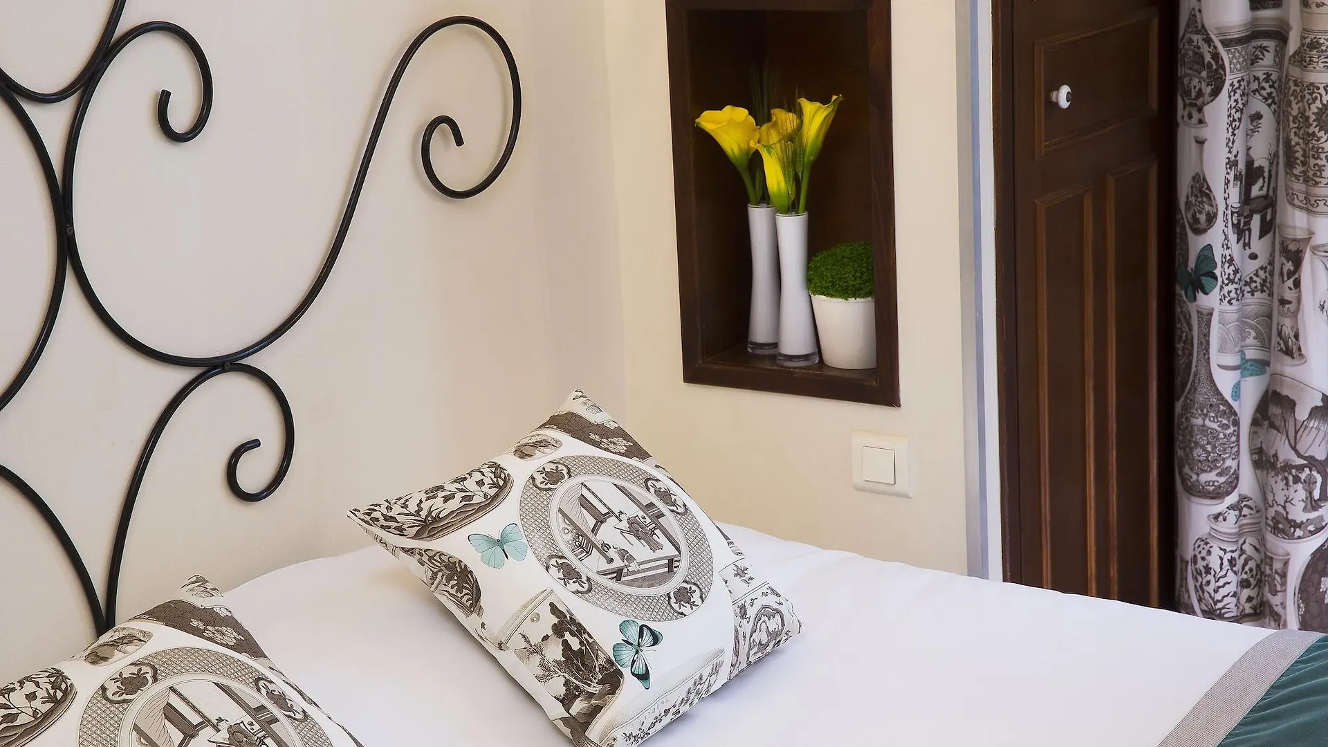 פריז Castex Hotel