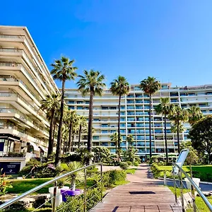 https://agence-des-residences-appartements-prives-du-grand.fr-provencehotel.com